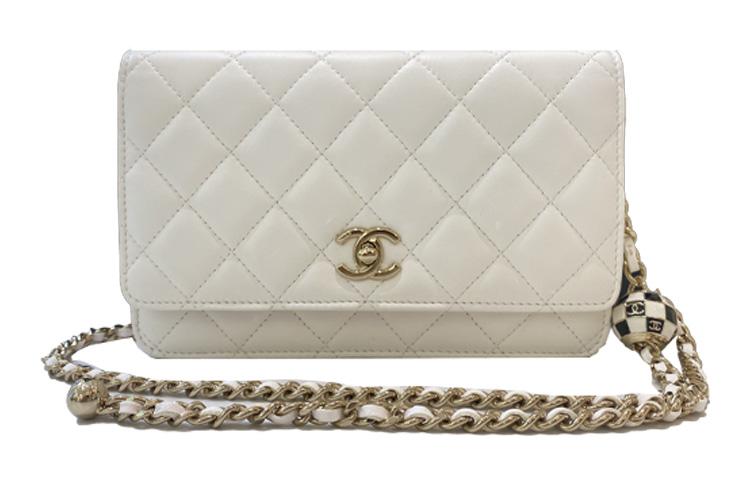 https://d2cva83hdk3bwc.cloudfront.net/AP1450-B09985-10601-chanel-woc-sheepskin-crossbody-bag-regular-women-s-white-1.jpg