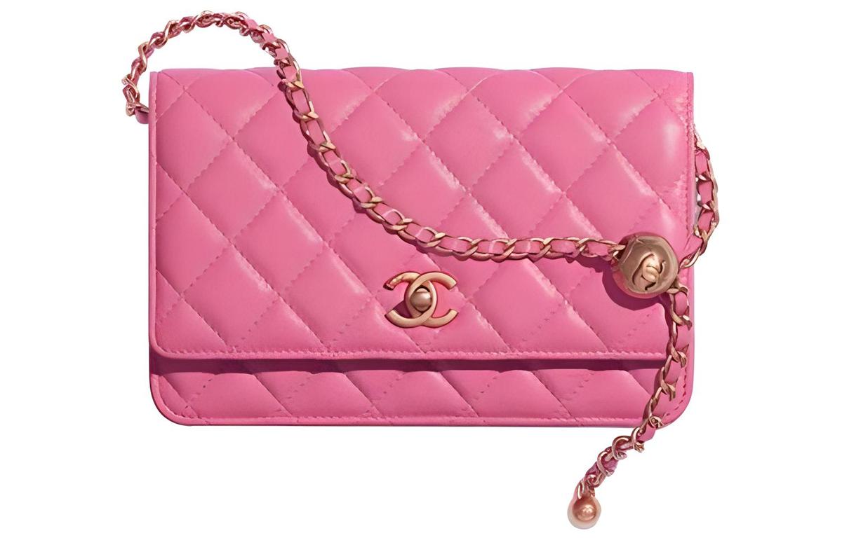 https://d2cva83hdk3bwc.cloudfront.net/AP1450B029915B648-chanel-woc-sheepskin-shoulder-bag-wealth-bag-crossbody-bag-regular-women-s-pink-1.jpg