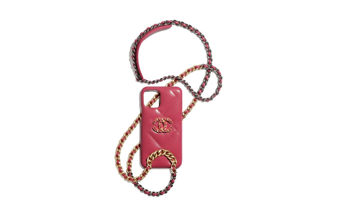 https://d2cva83hdk3bwc.cloudfront.net/AP1635-B03766-N7378-chanel-cellphone-pouches-1.jpg