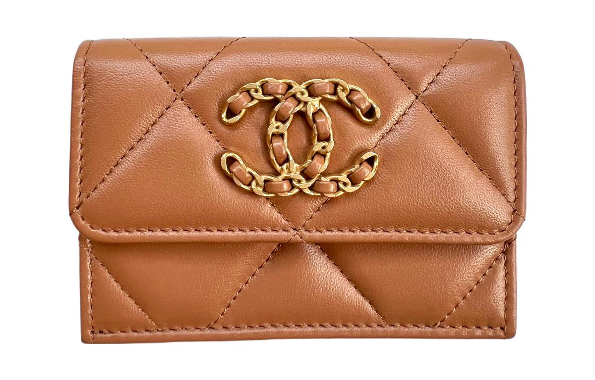 https://d2cva83hdk3bwc.cloudfront.net/AP1789-B04852-NB356-chanel-19bag-lambskin-wallet-small-size-women-s-brown-1.jpg