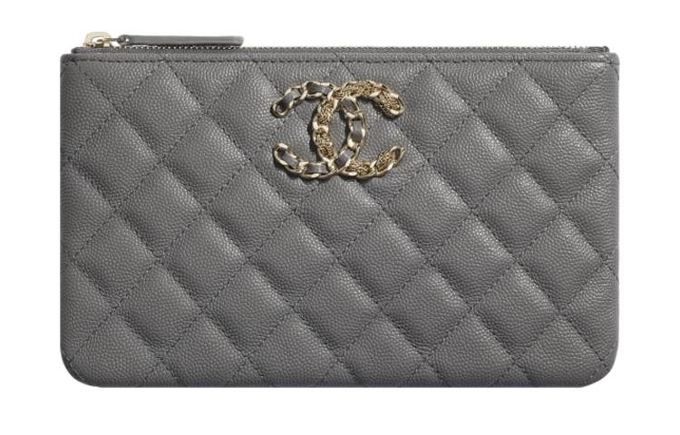 https://d2cva83hdk3bwc.cloudfront.net/AP1806-B04432-N9313-chanel-clutches-1.jpg