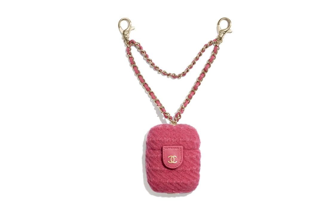 https://d2cva83hdk3bwc.cloudfront.net/AP1830-B04524-N9284-chanel-earphone-cases-1.jpg