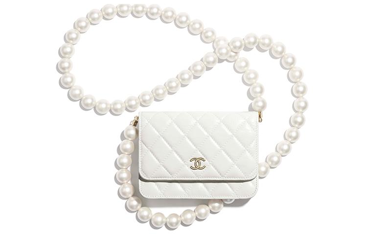 https://d2cva83hdk3bwc.cloudfront.net/AP1839-B04327-10601-chanel-woc-shoulder-bags-1.jpg
