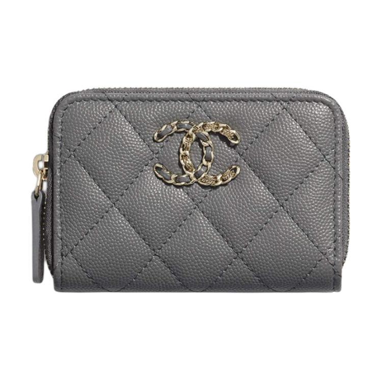 https://d2cva83hdk3bwc.cloudfront.net/AP1842-B04432-N9313-chanel-coin-purses-1.jpg