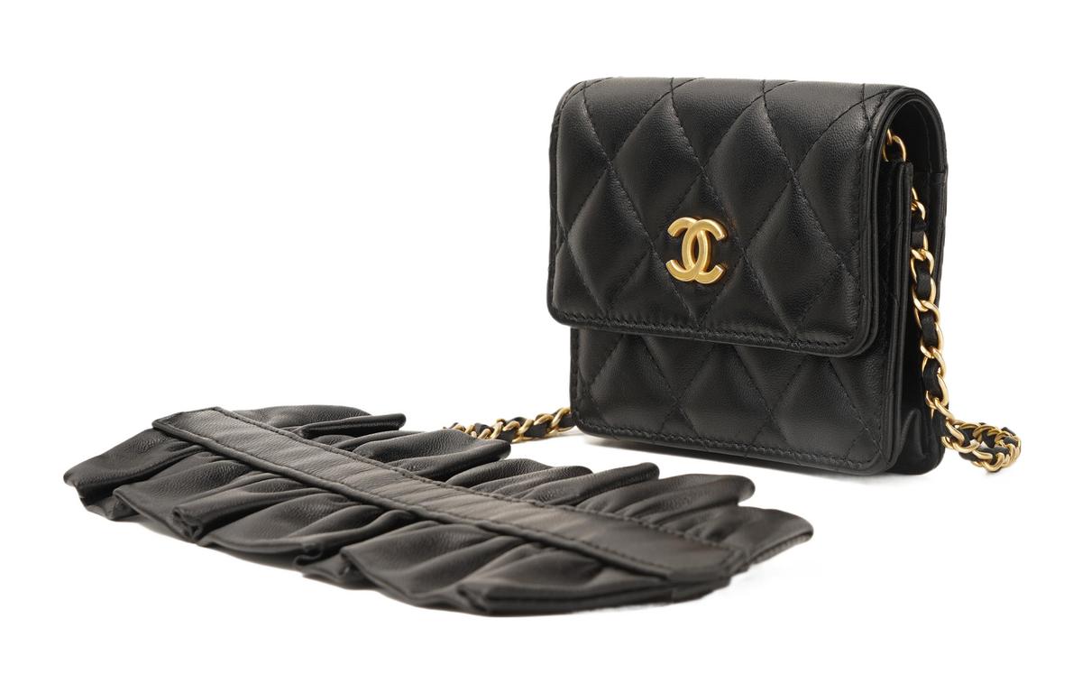 https://d2cva83hdk3bwc.cloudfront.net/AP1893-B04369-94305-chanel-22k-autumn-and-winter-sheepskin-cell-phone-pouch-shoulder-bag-crossbody-bag-regular-women-s-black-1.jpg
