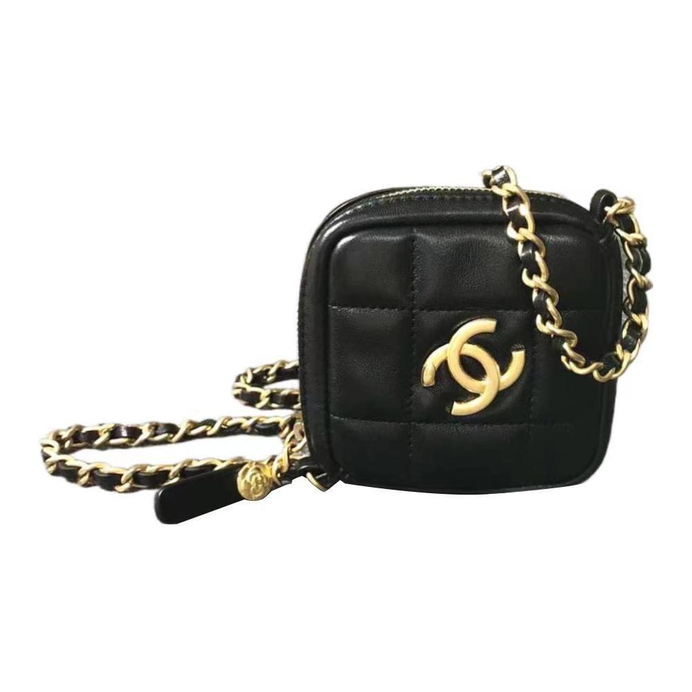 https://d2cva83hdk3bwc.cloudfront.net/AP1926-B04391-94305-chanel-lambskin-shoulder-bag-crossbody-bag-women-s-black-1.jpg