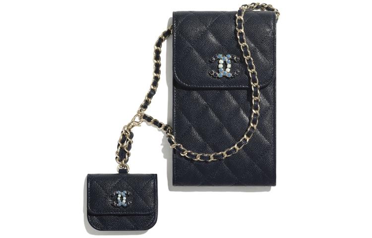 https://d2cva83hdk3bwc.cloudfront.net/AP2033-B05060-NB354-chanel-cellphone-pouches-1.jpg