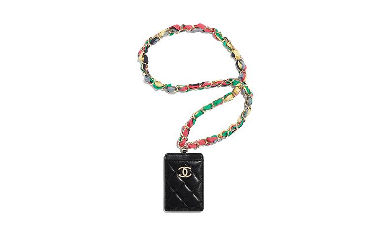 https://d2cva83hdk3bwc.cloudfront.net/AP2059-B05062-94305-chanel-card-holders-1.jpg