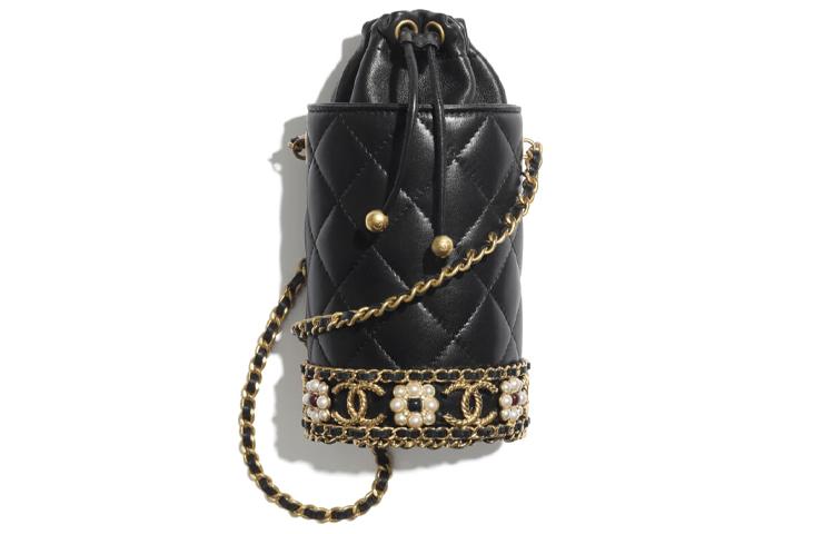 https://d2cva83hdk3bwc.cloudfront.net/AP2257-B05917-94305-chanel-crossbody-bags-1.jpg
