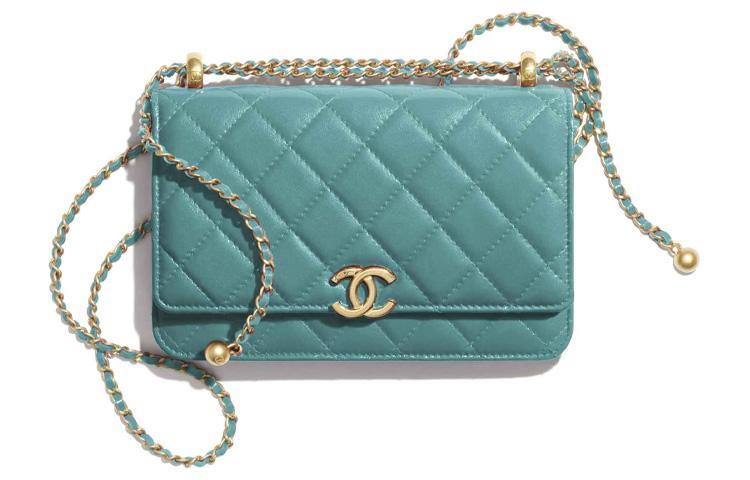 https://d2cva83hdk3bwc.cloudfront.net/AP2289-B06092-NC636-chanel-calfskin-with-metal-wealth-bag-coin-purse-crossbody-bag-women-s-green-1.jpg