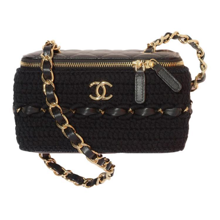 https://d2cva83hdk3bwc.cloudfront.net/AP2471-B07147-94305-chanel-22c-early-spring-sheepskin-box-bag-makeup-bag-shoulder-bag-crossbody-bag-large-size-women-s-black-1.jpg