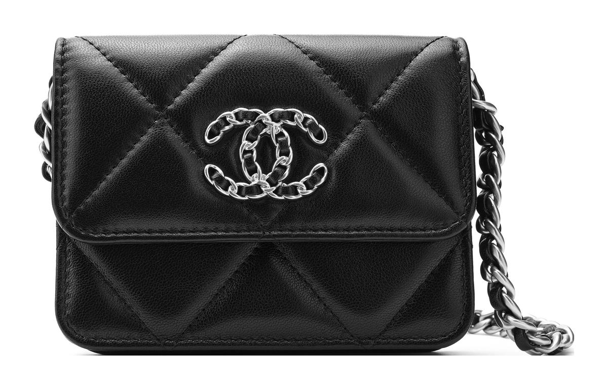 https://d2cva83hdk3bwc.cloudfront.net/AP2522-B07327-94305-chanel-19bag-shoulder-bags-1.jpg