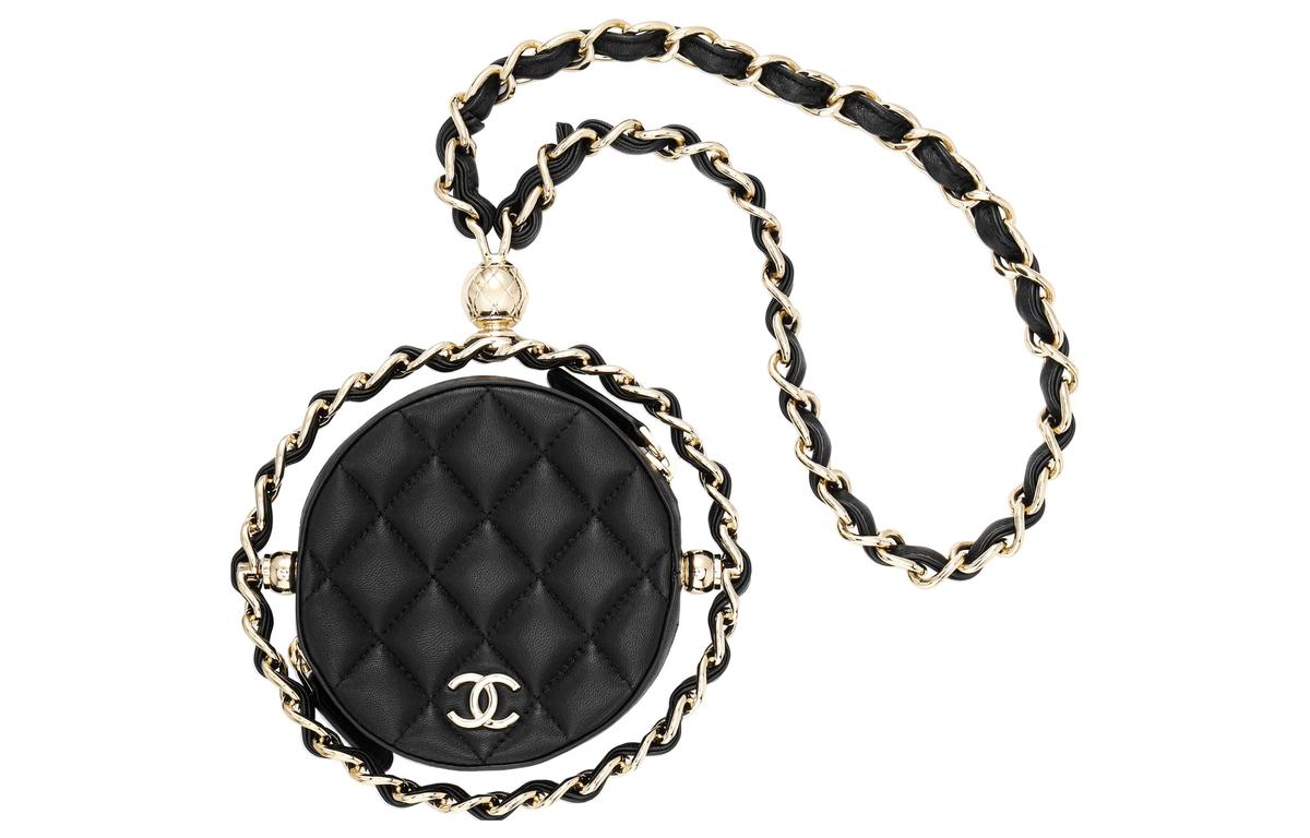 https://d2cva83hdk3bwc.cloudfront.net/AP2568-B07372-94305-chanel-22c-early-spring-lambskin-clutch-coin-purse-shoulder-bag-crossbody-bag-regular-women-s-black-1.jpg