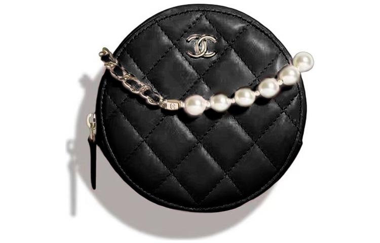 https://d2cva83hdk3bwc.cloudfront.net/AP2580-B07531-94305-chanel-sheepskin-one-shoulder-handbag-crossbody-bag-women-s-black-1.jpg