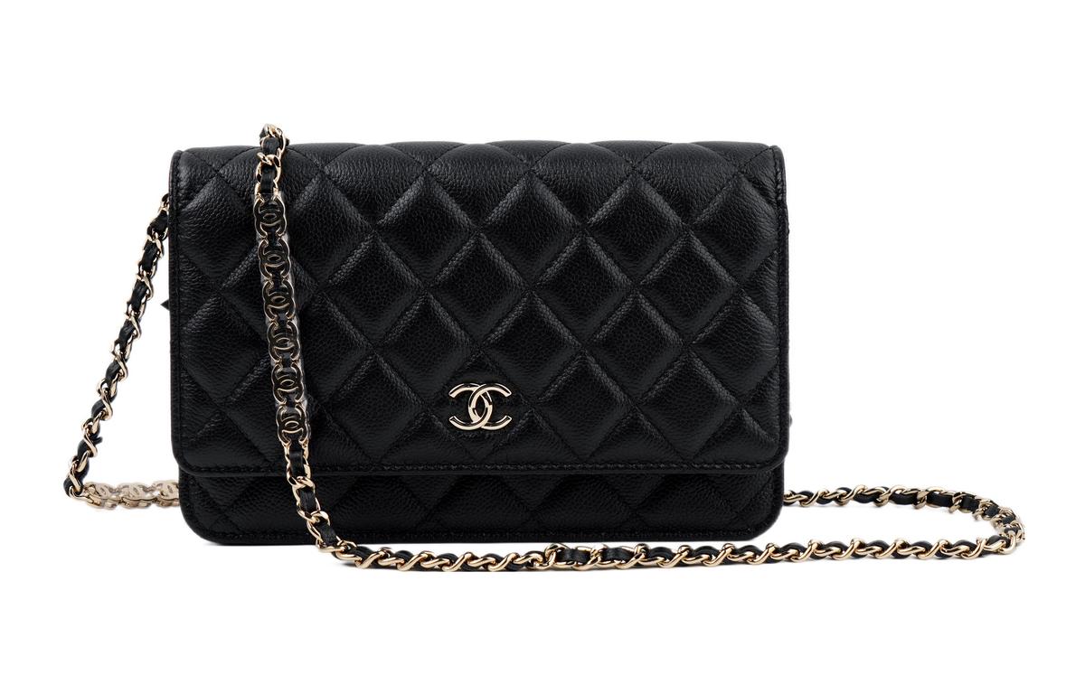 https://d2cva83hdk3bwc.cloudfront.net/AP2614-B07641-94305-chanel-22c-spring-woc-grained-embossed-cow-leather-wealth-bag-shoulder-bag-crossbody-bag-regular-women-s-black-1.jpg