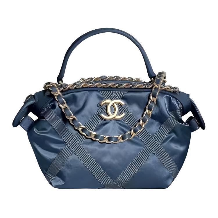 https://d2cva83hdk3bwc.cloudfront.net/AP2669-B07632-NG337-chanel-nylon-nylon-bag-handbag-regular-women-s-dark-blue-1.jpg