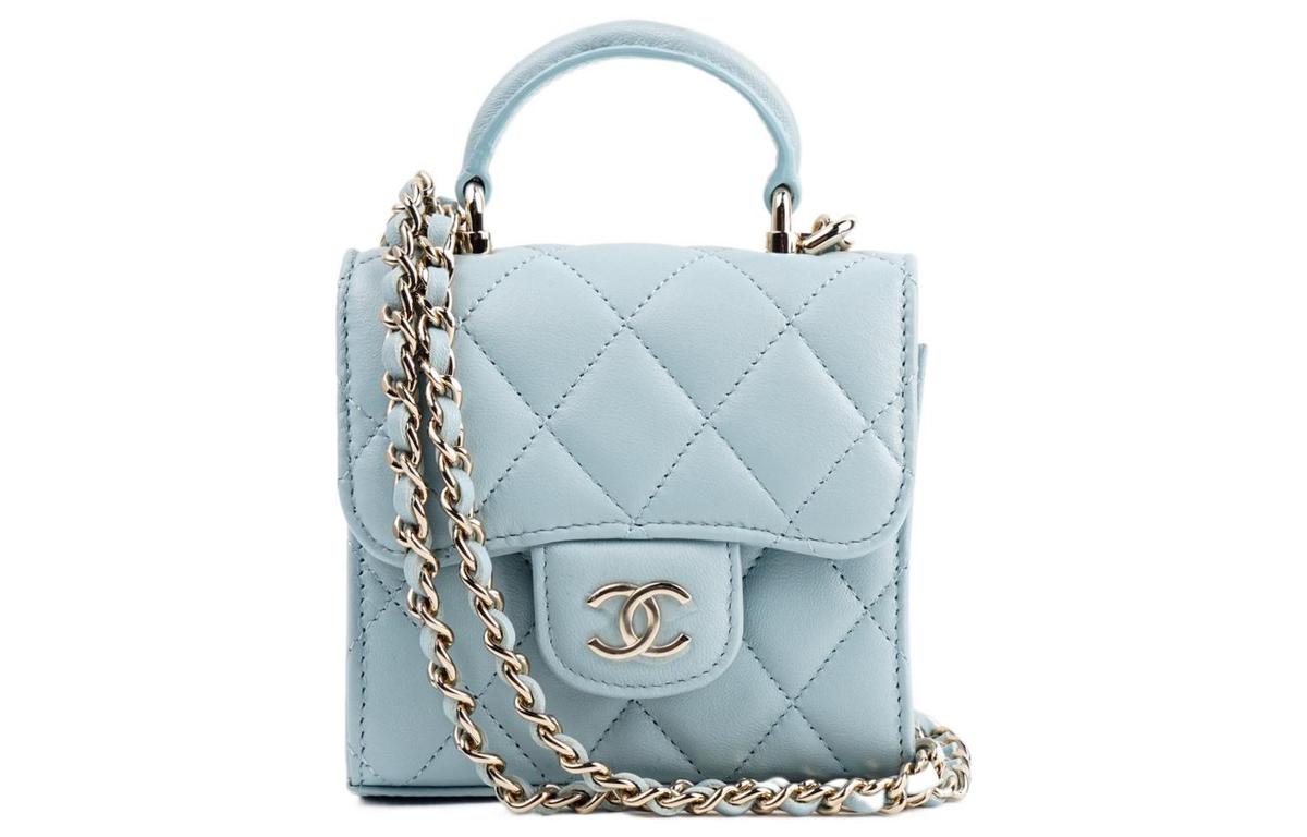 https://d2cva83hdk3bwc.cloudfront.net/AP2682-B06660-NG752-chanel-handbags-1.jpg