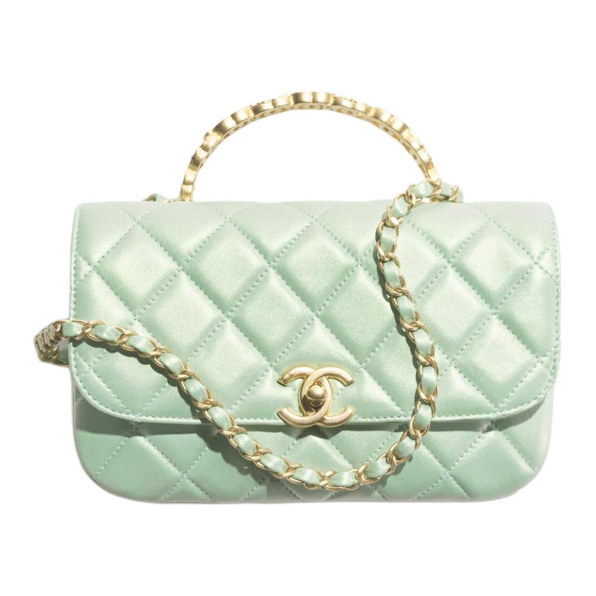 https://d2cva83hdk3bwc.cloudfront.net/AP2703-B16220-NW778-chanel-sheepskin-one-shoulder-crossbody-clutches-women-s-light-green-1.jpg