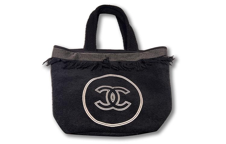 https://d2cva83hdk3bwc.cloudfront.net/AP2731-B07971-94305-chanel-woolen-three-piece-set-3-in-1-towel-beach-bag-tote-bag-shopping-bag-handbag-unisex-black-white-1.jpg