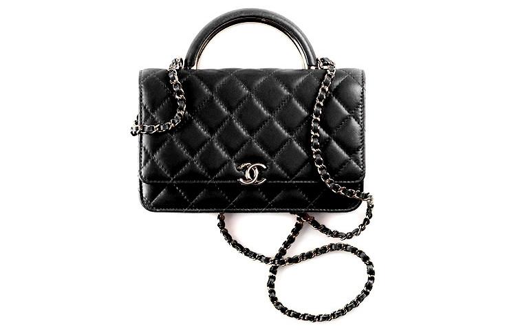 https://d2cva83hdk3bwc.cloudfront.net/AP2844-B08461-94305-chanel-wallet-on-chain-with-handle-lambskin-gold-black-black-1.jpg