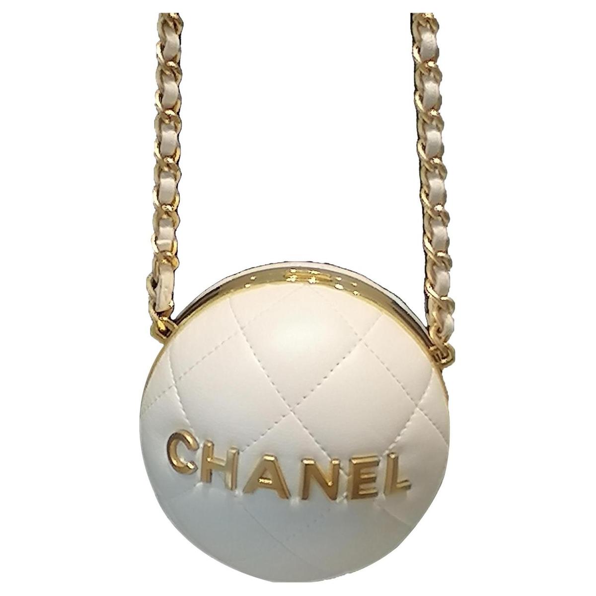 https://d2cva83hdk3bwc.cloudfront.net/AP2895-B08666-10601-chanel-22a-early-autumn-sheepskin-round-ball-bag-evening-bag-handbag-crossbody-bag-women-s-white-1.jpg