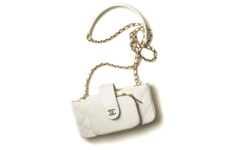 https://d2cva83hdk3bwc.cloudfront.net/AP2916-B05052-10601-chanel-cellphone-pouches-1.jpg