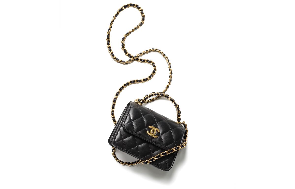 https://d2cva83hdk3bwc.cloudfront.net/AP3010-B09158-94305-chanel-clutches-1.jpg