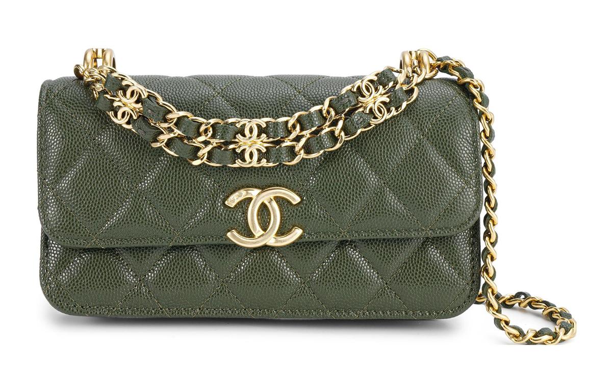 https://d2cva83hdk3bwc.cloudfront.net/AP3021-B09221-NK297-chanel-crossbody-bags-1.jpg