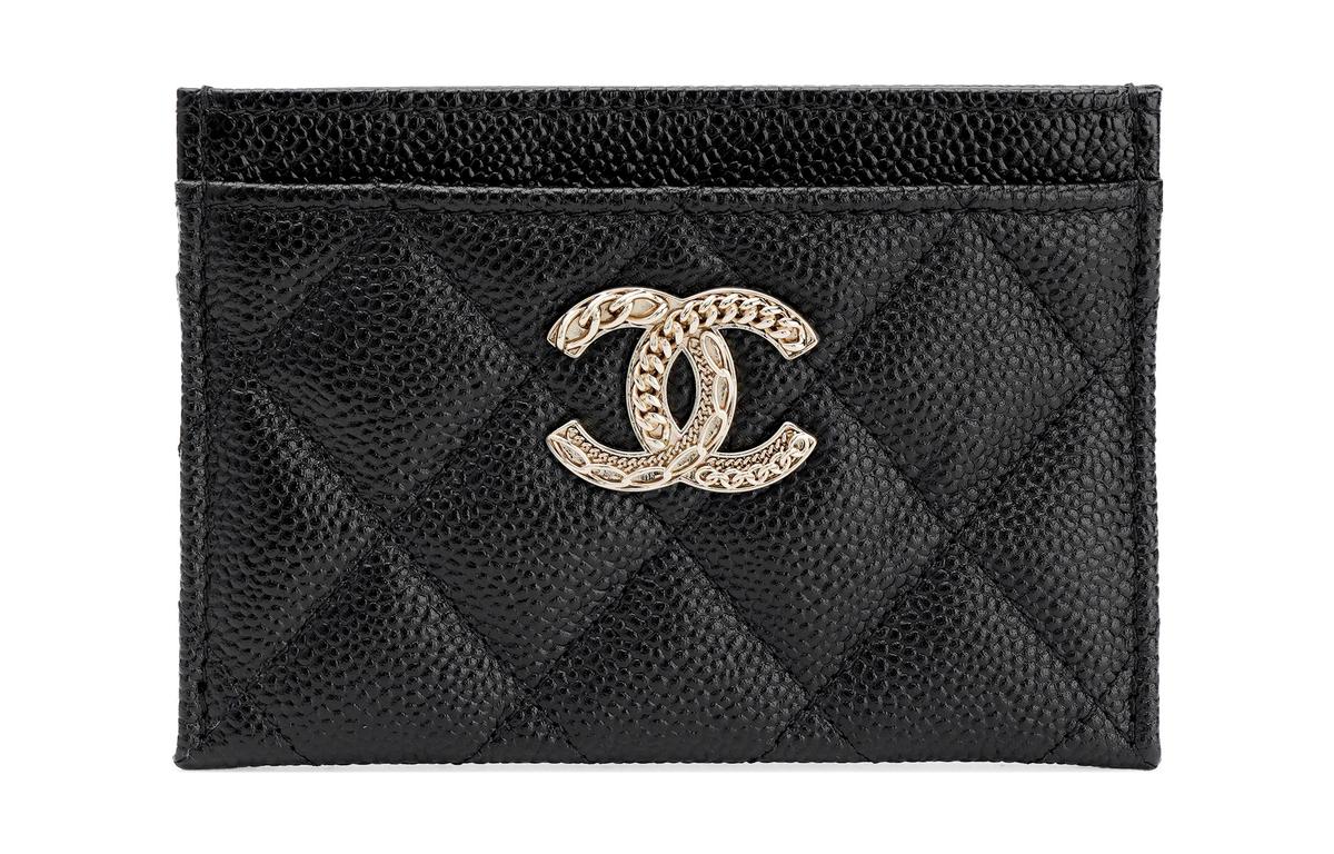 https://d2cva83hdk3bwc.cloudfront.net/AP3048-B09324-94305-chanel-grained-calfskin-card-holder-regular-women-s-black-1.jpg