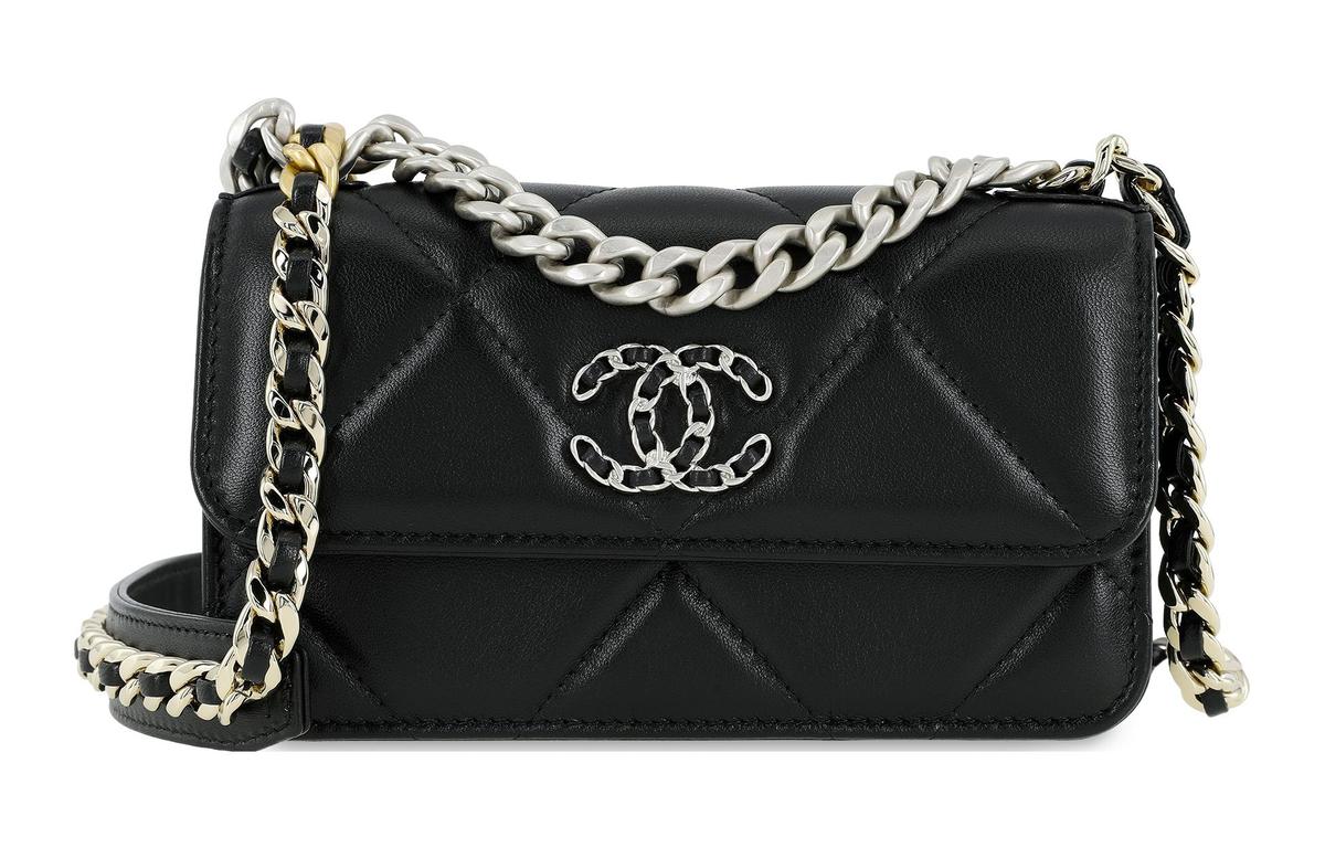 https://d2cva83hdk3bwc.cloudfront.net/AP3067-B07327-94305-chanel-19bag-sheepskin-shoulder-bag-crossbody-bag-regular-women-s-black-1.jpg