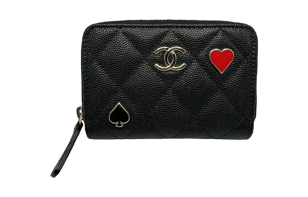 https://d2cva83hdk3bwc.cloudfront.net/AP3082-B09768-94305-chanel-coin-purses-1.jpg
