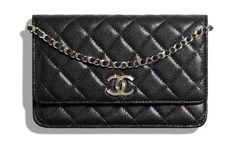 https://d2cva83hdk3bwc.cloudfront.net/AP3127-B09846-94305-chanel-woc-wallets-1.jpg