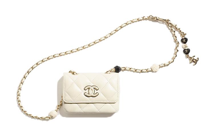 https://d2cva83hdk3bwc.cloudfront.net/AP3167-B10228-10601-chanel-velvet-lambskin-fanny-pack-regular-women-s-white-1.jpg