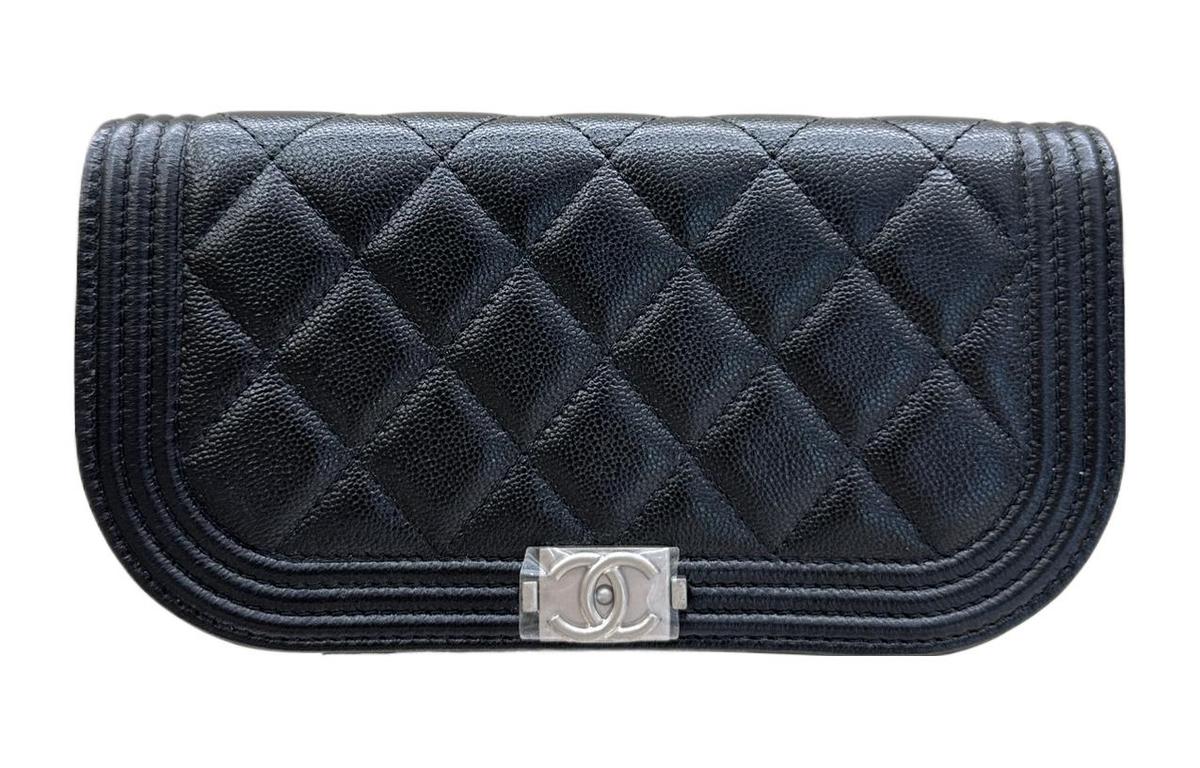 https://d2cva83hdk3bwc.cloudfront.net/AP3174-B10211-94305-chanel-grained-embossed-cow-leather-wallet-cell-phone-pouch-clutch-regular-women-s-black-1.jpg