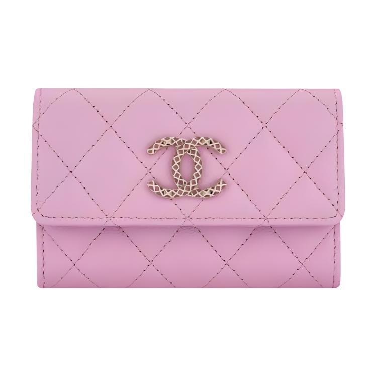 https://d2cva83hdk3bwc.cloudfront.net/AP3187-B10218-NM368-chanel-shiny-calfskin-coin-purses-card-holders-women-s-lilac-1.jpg