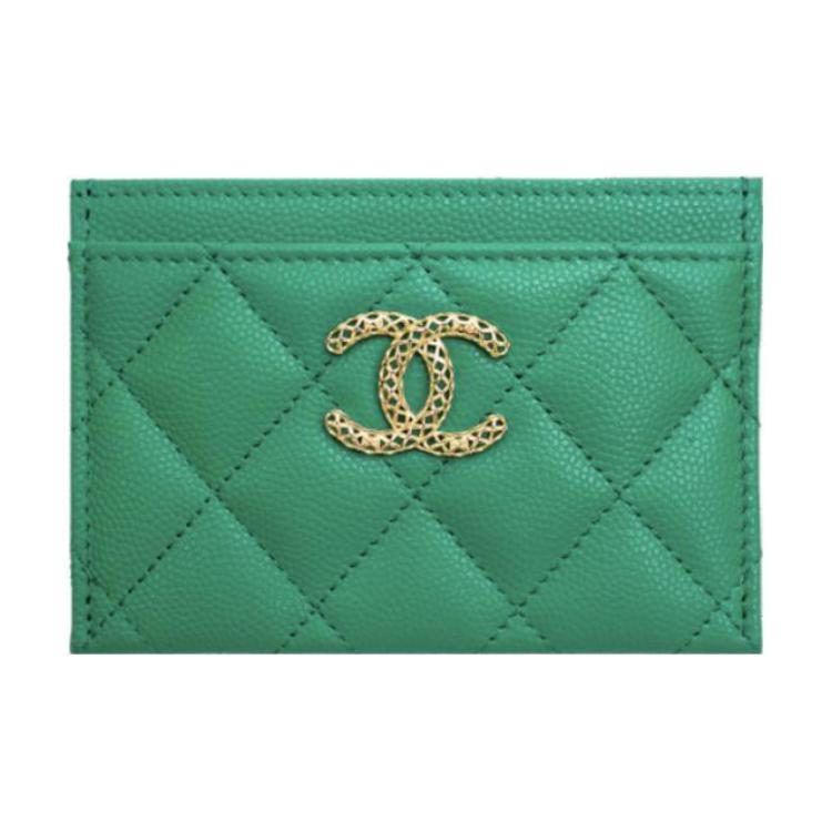 https://d2cva83hdk3bwc.cloudfront.net/AP3188-B10218-NM376-chanel-embossed-shiny-calfskin-card-holder-small-size-women-s-green-1.jpg