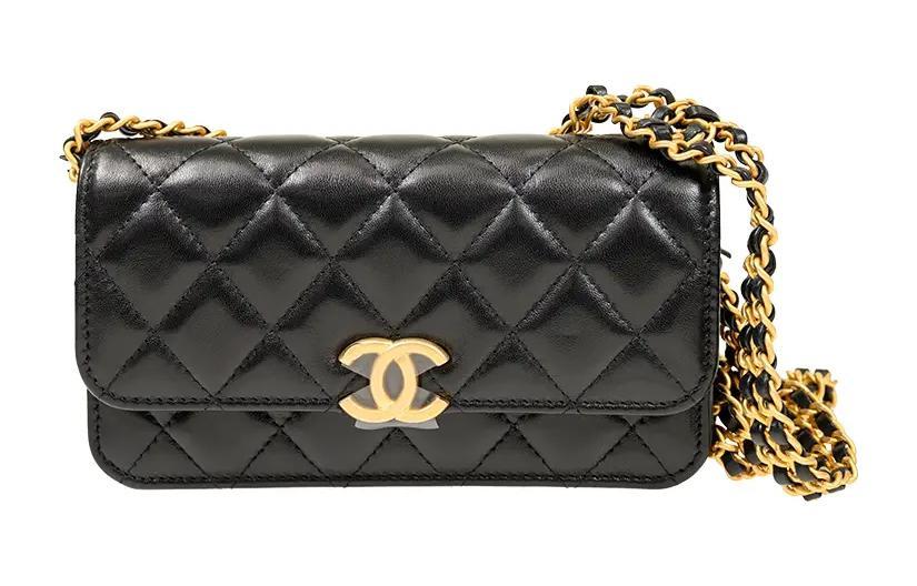https://d2cva83hdk3bwc.cloudfront.net/AP3199-B10269-94305-chanel-shoulder-bags-1.jpg