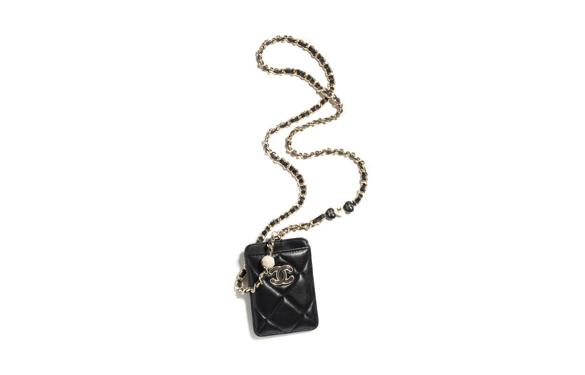 https://d2cva83hdk3bwc.cloudfront.net/AP3229-B10183-94305-chanel-lambskin-card-holder-regular-women-s-black-1.jpg