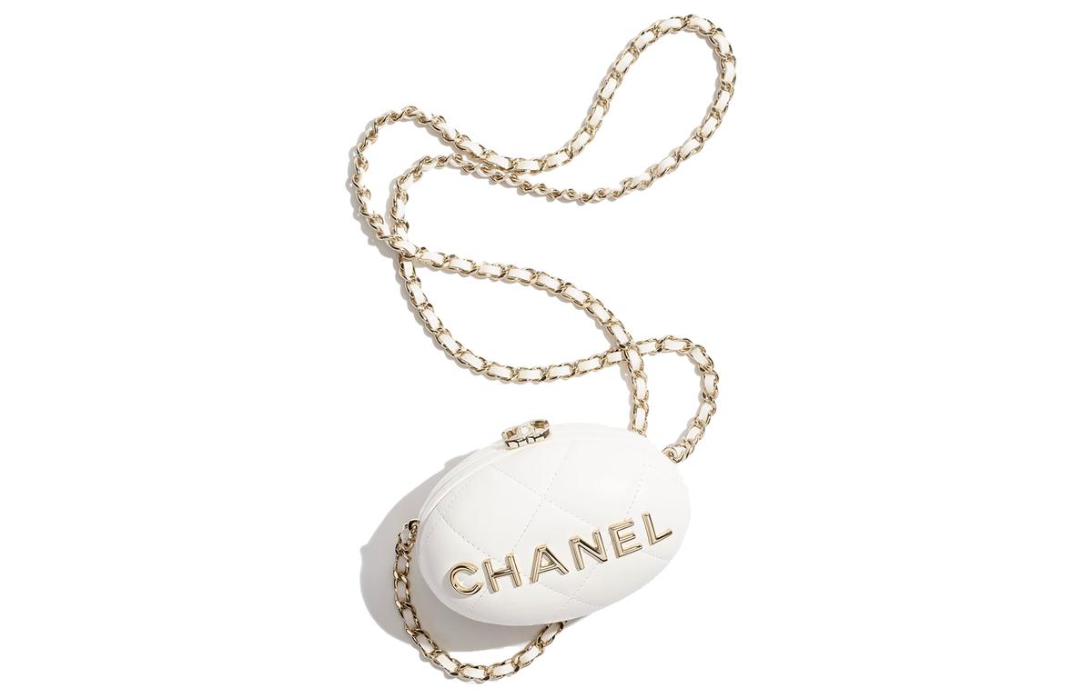 https://d2cva83hdk3bwc.cloudfront.net/AP3252-B10886-10601-chanel-clutches-1.jpg