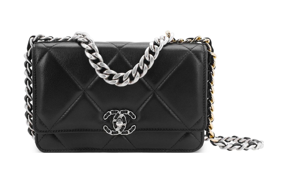 https://d2cva83hdk3bwc.cloudfront.net/AP3267-B07327-94305-chanel-19bagwoc-sheepskin-shoulder-bag-crossbody-bag-wallets-regular-women-s-black-1.jpg