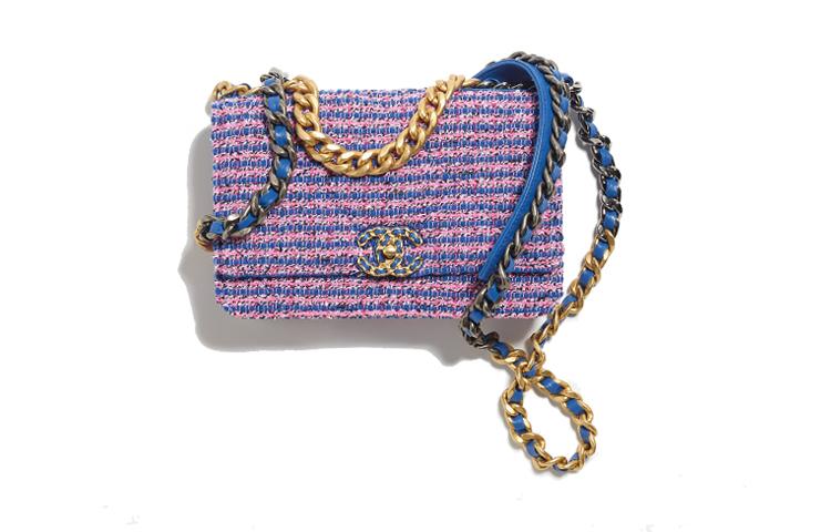 https://d2cva83hdk3bwc.cloudfront.net/AP3267-B10489-NM448-chanel-wallets-1.jpg