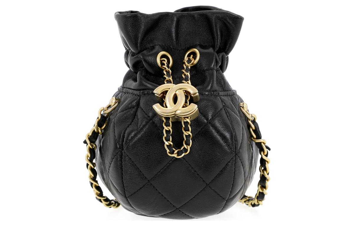 https://d2cva83hdk3bwc.cloudfront.net/AP3272-B10640-94305-chanel-shiny-lambskin-one-shoulder-crossbody-clutches-regular-women-s-black-1.jpg