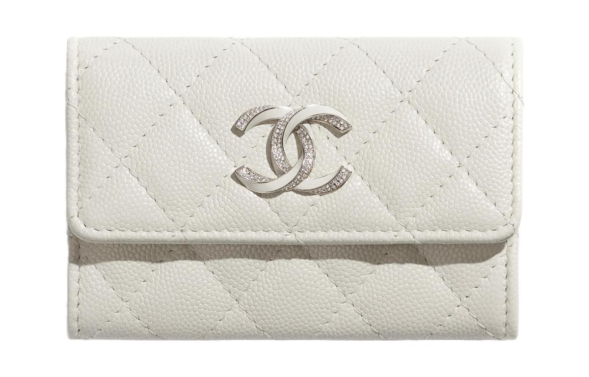 https://d2cva83hdk3bwc.cloudfront.net/AP3342-B10738-10601-chanel-bright-logo-grain-calfskin-card-holder-wallet-women-s-white-1.jpg