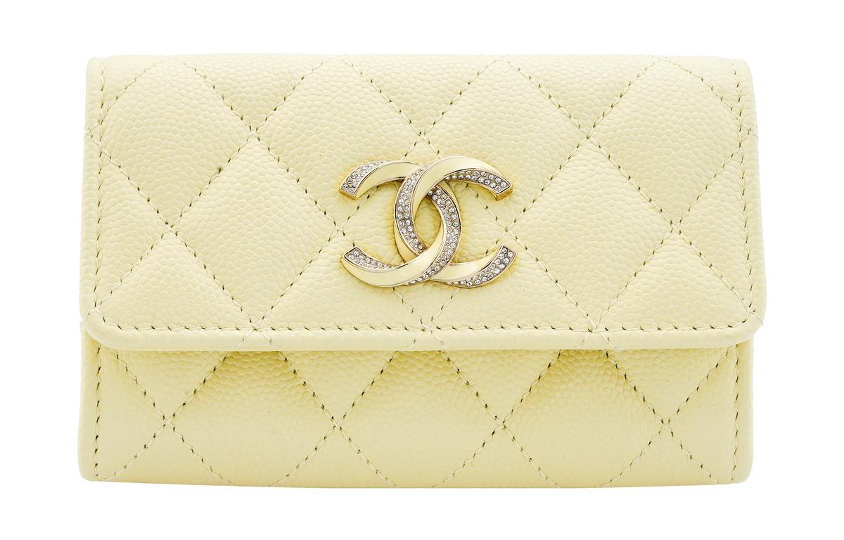 https://d2cva83hdk3bwc.cloudfront.net/AP3342-B10738-NN289-chanel-calfskin-wallet-card-holder-women-s-light-yellow-1.jpg