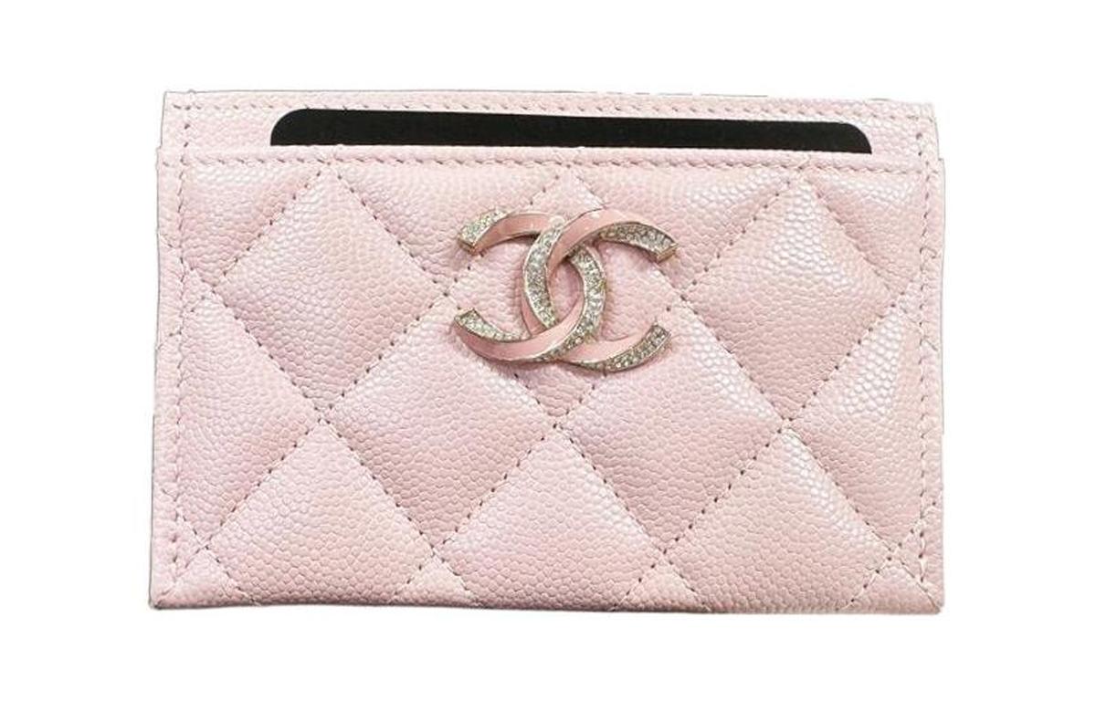 https://d2cva83hdk3bwc.cloudfront.net/AP3343-B10738-NN267-chanel-grained-calfskin-card-holder-women-s-rose-pink-1.jpg