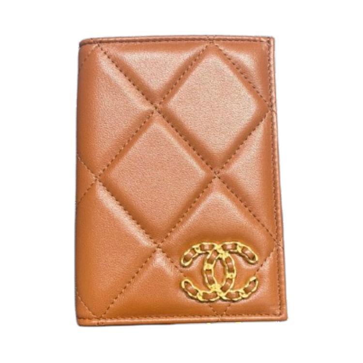 https://d2cva83hdk3bwc.cloudfront.net/AP3363-B04852-MO205-chanel-sheepskin-wallet-women-s-caramel-1.jpg