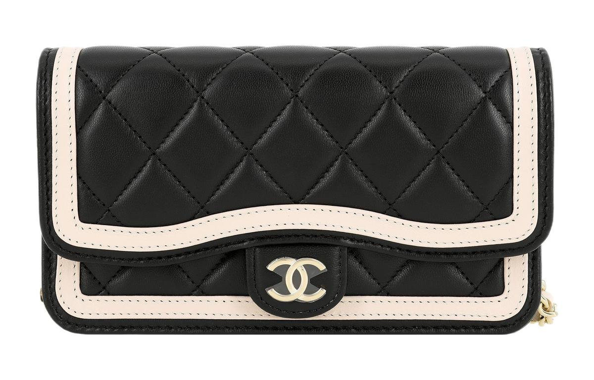 https://d2cva83hdk3bwc.cloudfront.net/AP3559-B14110-NQ921-chanel-lambskin-crossbody-bag-shoulder-bag-women-s-black-beige-1.jpg