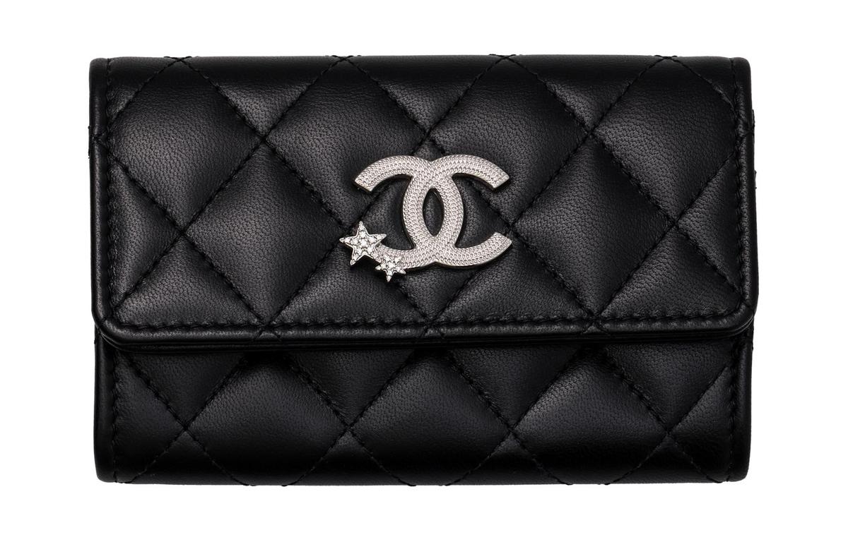 https://d2cva83hdk3bwc.cloudfront.net/AP3729-B14929-94305-chanel-sheepskin-wallets-card-holders-women-s-black-1.jpg