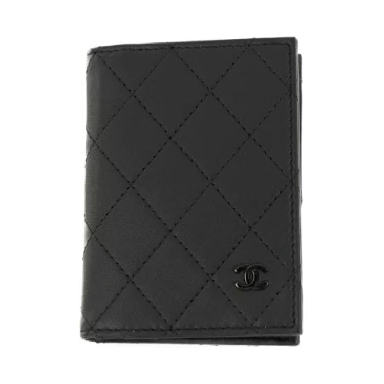 https://d2cva83hdk3bwc.cloudfront.net/AP3821-B15615-94305-chanel-calfskin-wallets-coin-purses-women-s-black-1.jpg