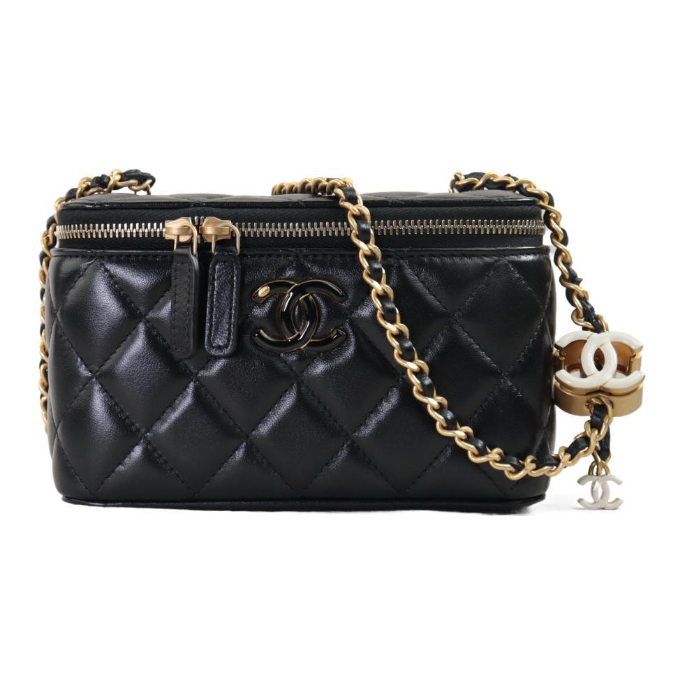 https://d2cva83hdk3bwc.cloudfront.net/AP3940-B16915-94305-chanel-shiny-lambskin-makeup-bag-women-s-black-1.jpg